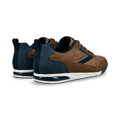 Bugatti Trainer | 321 Cognac