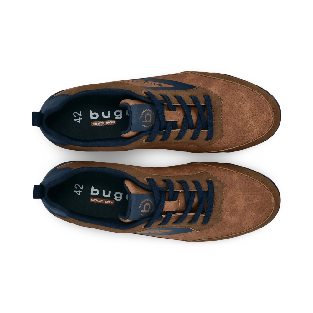 Bugatti Trainer | 321 Cognac