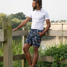 D555 Hawaiian Print Swim Shorts | Navy