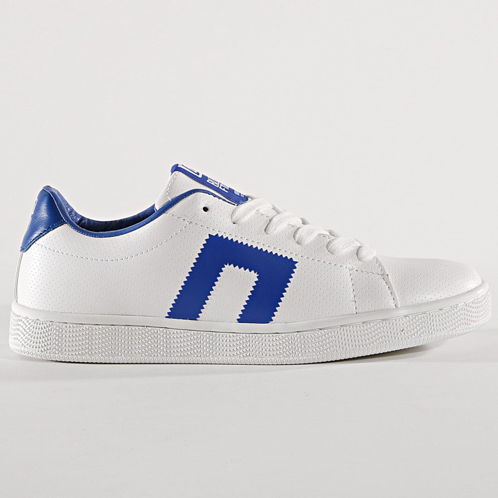 Blend Sneaker - White/Electric Blue